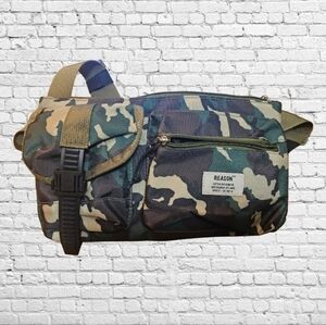 Reason Camouflage Multi-Pocket Belt Bag